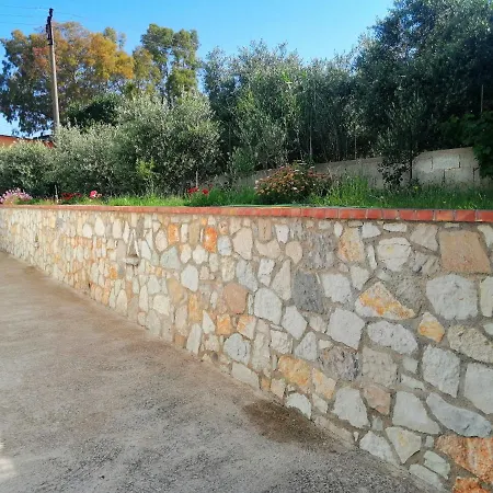 Pulo Villa Tragjas