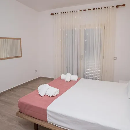 Pulo Villa *