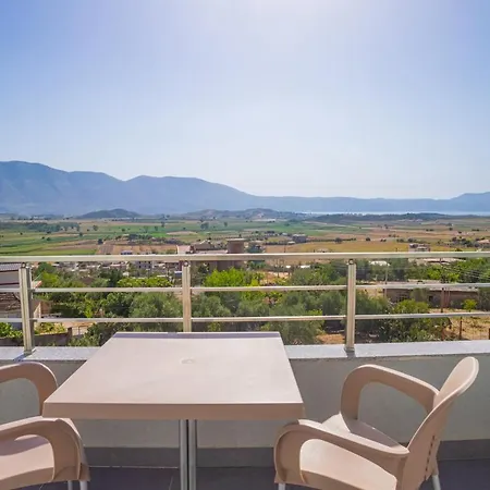 Villa Pulo Tragjas