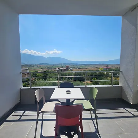 Pulo Villa Tragjas