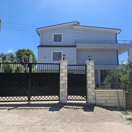 Pulo Villa Trajas